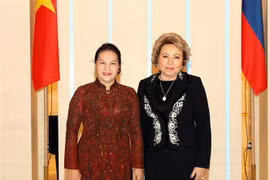 Vietnam-Russie : Nguyên Thi Kim Ngân s’entretiennent avec Valentina Matvienko