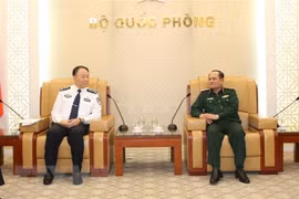 Des responsables chinois de l’immigration reçus à Hanoi