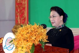 La présidente de l'AN Nguyen Thi Kim Ngan termine sa participation au FPAP-27 au Cambodge