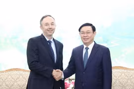 Le gouvernement s’engage à faciliter les activités à long terme de Nike au Vietnam