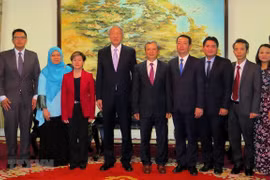 Le vice-PM singapourien Teo Chee Hean en visite à Thua Thien-Hue