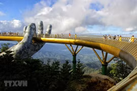 Tourisme: objectif 47 millions de visiteurs étrangers en 2030