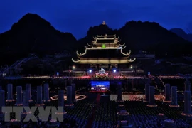 Vesak de l’ONU 2019 : fête de lanternes flottantes pour prier pour la paix