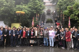 Échange sous le signe de l’amité et des valeurs culturelles de Hanoi