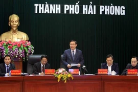Vuong Dinh Huê inspecte la situation des IDE à Hai Phong et à Bac Ninh