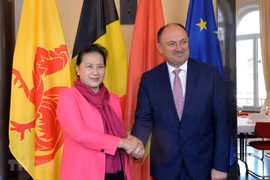 La présidente d’AN du Vietnam rencontre le ministre-président wallon