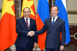 Les PM vietnamien et russe s’entretiennent à Moscou