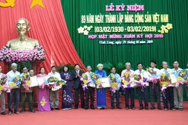 Célébration de l’anniversaire de la fondation du Parti à Vinh Long