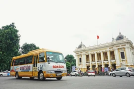 Bonbon Hanoi, tour de la capitale en bus vintage