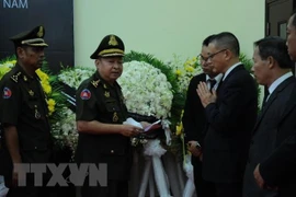 Des dirigeants étrangers rendent hommage à l'ancien président Le Duc Anh au Cambodge et en Egypte