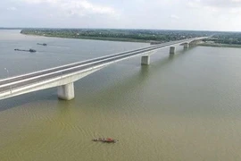 Ouverture au trafic du pont Hung Ha reliant Hung Yen à Ha Nam