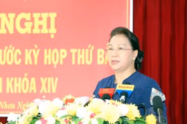 La présidente de l’AN Nguyên Thi Kim Ngân à l’écoute des électeurs à Cân Tho