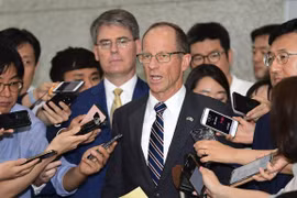 Mer Orientale : Un secrétaire d’État adjoint américain condamne