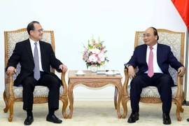 Le Premier ministre Nguyên Xuân Phuc salue les investisseurs de Hong Kong