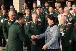 La présidente de l’Assemblée nationale rencontre d’anciens commandos