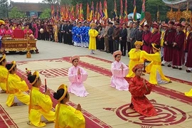 Phu Tho organisera son festival de l’ancien village Viêt