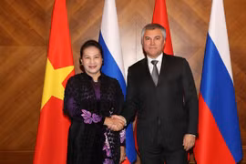 La présidente de l’AN s’entretient avec le chef de la Douma d’État 