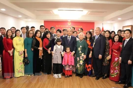 Le PM se rend à l’ambassade du Vietnam en R. de Corée