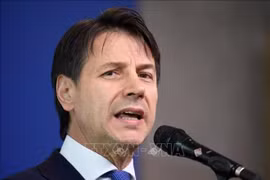 Le Premier ministre italien en visite officielle au Vietnam