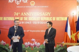 Un diplomate tchèque salue le rôle du Vietnam sur la scène internationale