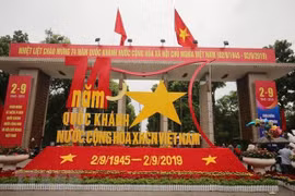 Des étrangers félicitent les dirigeants vietnamiens à l’occasion de la Fête nationale