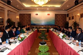 Hô Chi Minh-Ville et Vientiane réunies sur le travail du Parti
