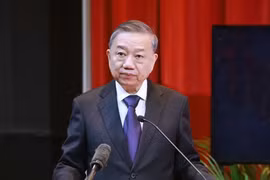 Le SG du Parti To Lam prononce un discours marquant à l’Université de Malaisie. Photo : VNA