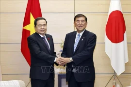 Le président de l’AN Trân Thanh Mân (droite) et le Premier ministre japonais Ishiba Shigeru. Photo : VNA