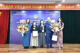 Clôture du cours de formation pour les professeurs de vietnamien à l'étranger