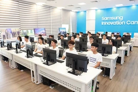 Le NIC et Samsung Vietnam lancent un programme de développement des talents technologiques. Photo: nhandan.vn