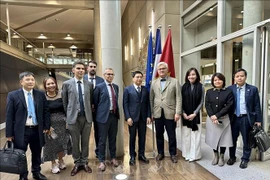 Le Vietnam et la France renforcent leur coopération dans le secteur des transports