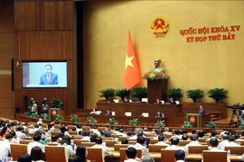Le président de l'Assemblée nationale Tran Thanh Man préside l'activité de questions-réponses. Photo: VNA