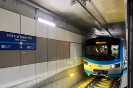 La première rame de la ligne de métro Bên Thành - Suôi Tiên. Photo: VNA