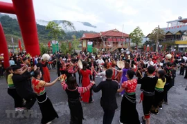 Lai Chau : ouverture du 6e Festival de jeu de lancer de balles d’etoffe Vietnam-Laos-Chine 