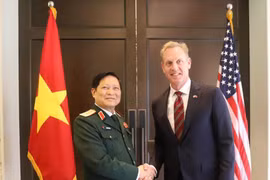 Activités du ministre de la Défense Ngô Xuân Lich en marge du 18e Dialoguie Shangri-La