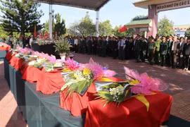 Kon Tum: inhumation des restes de soldats tombés au Laos et Cambodge