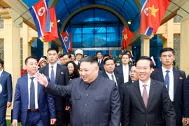 Les premières images du président Kim Jong-un au Vietnam