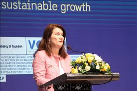 La Suède s'engage à aider le Vietnam à économiser de l'énergie