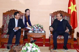 Le PM salue la coopération bancaire entre le Vietnam et le Laos