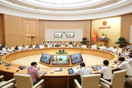 COVID-19 : poursuite de la mise en quarantaine des spécialistes étrangers entrant au Vietnam