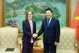 Le vice-Premier ministre Pham Binh Minh reçoit la gouverneure de l’Oregon