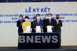 Quang Ninh coopère avec Vietnam Airlines et Sun Group pour promouvoir le tourisme