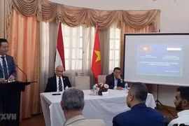 Approfondissement des relations avec le Moyen-Orient et l’Afrique
