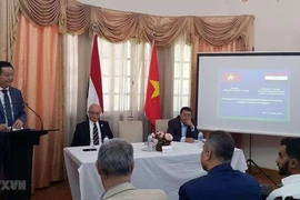 Approfondissement des relations avec le Moyen-Orient et l’Afrique