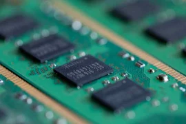 Le Vietnam s’emploie à attirer les investissements dans l’électronique et les semi-conducteurs