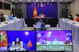 La vice-présidente Vo Thi Anh Xuan assiste au 3e Forum des femmes eurasiennes