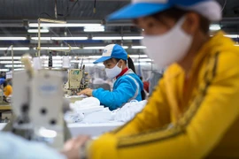 Les exportations nationales de masques continuent de croître