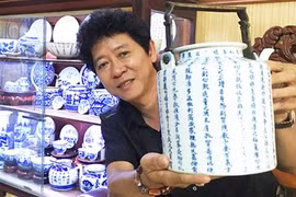 Un passionné de l’ancienne céramique de Quang Duc