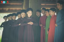 L’ao dai pour homme remis au goût du jour
