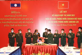 Défense : le Vietnam et le Laos signent un plan de coopération pour 2021